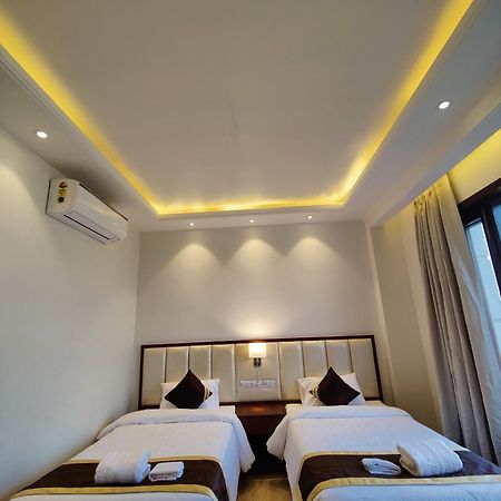Mds Royal Resort Tulsipur ภายนอก รูปภาพ