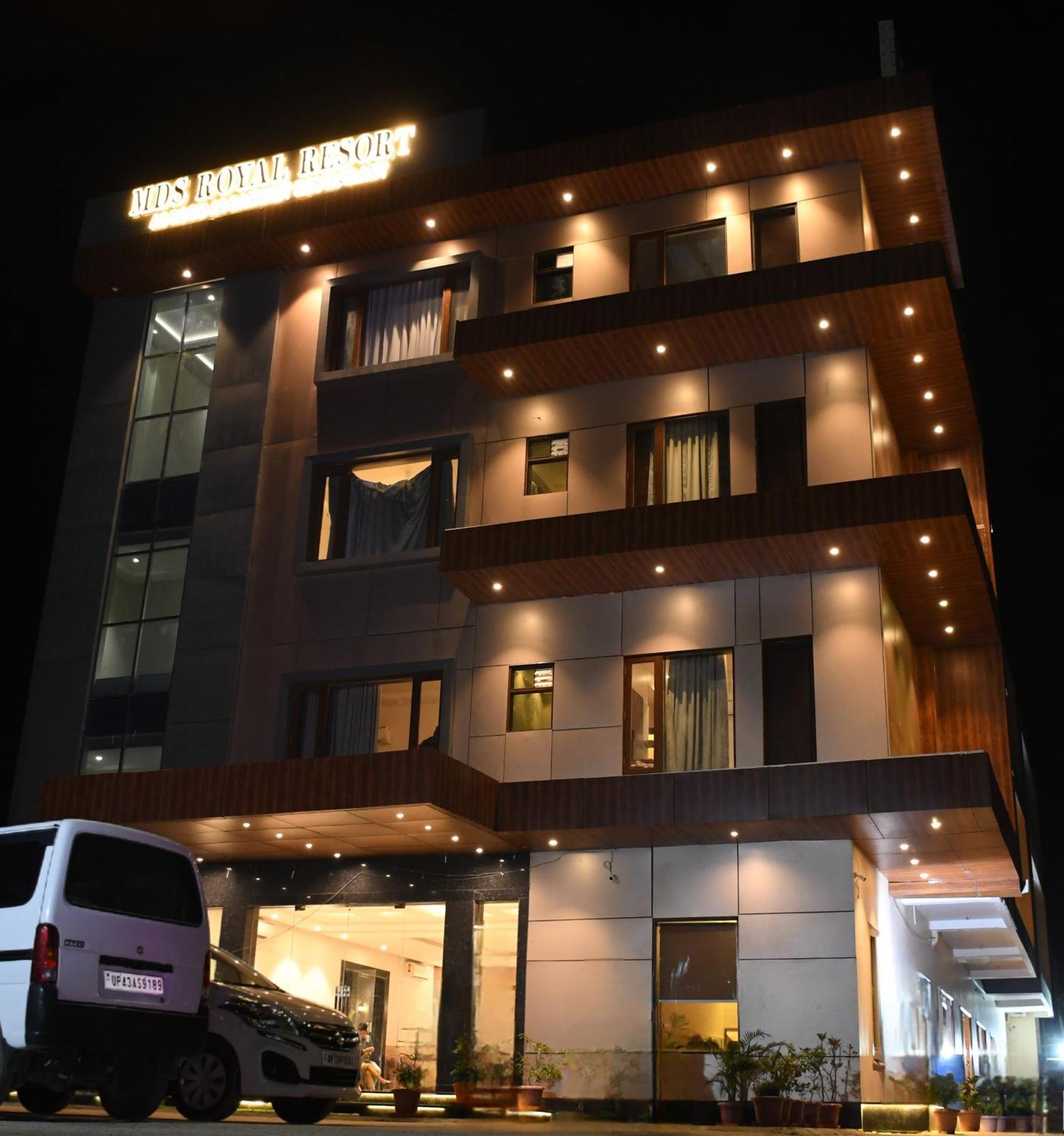 Mds Royal Resort Tulsipur ภายนอก รูปภาพ