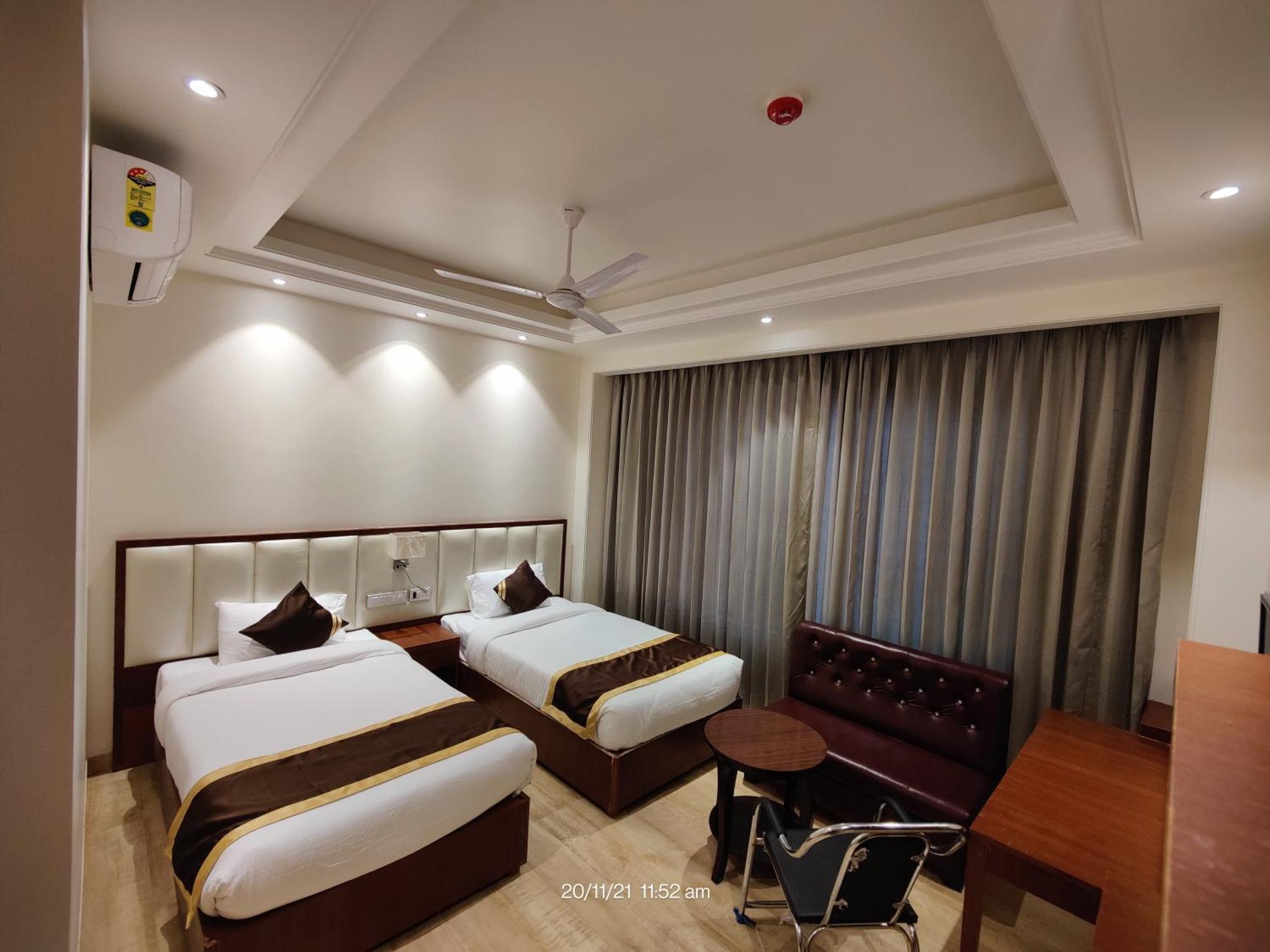 Mds Royal Resort Tulsipur ภายนอก รูปภาพ