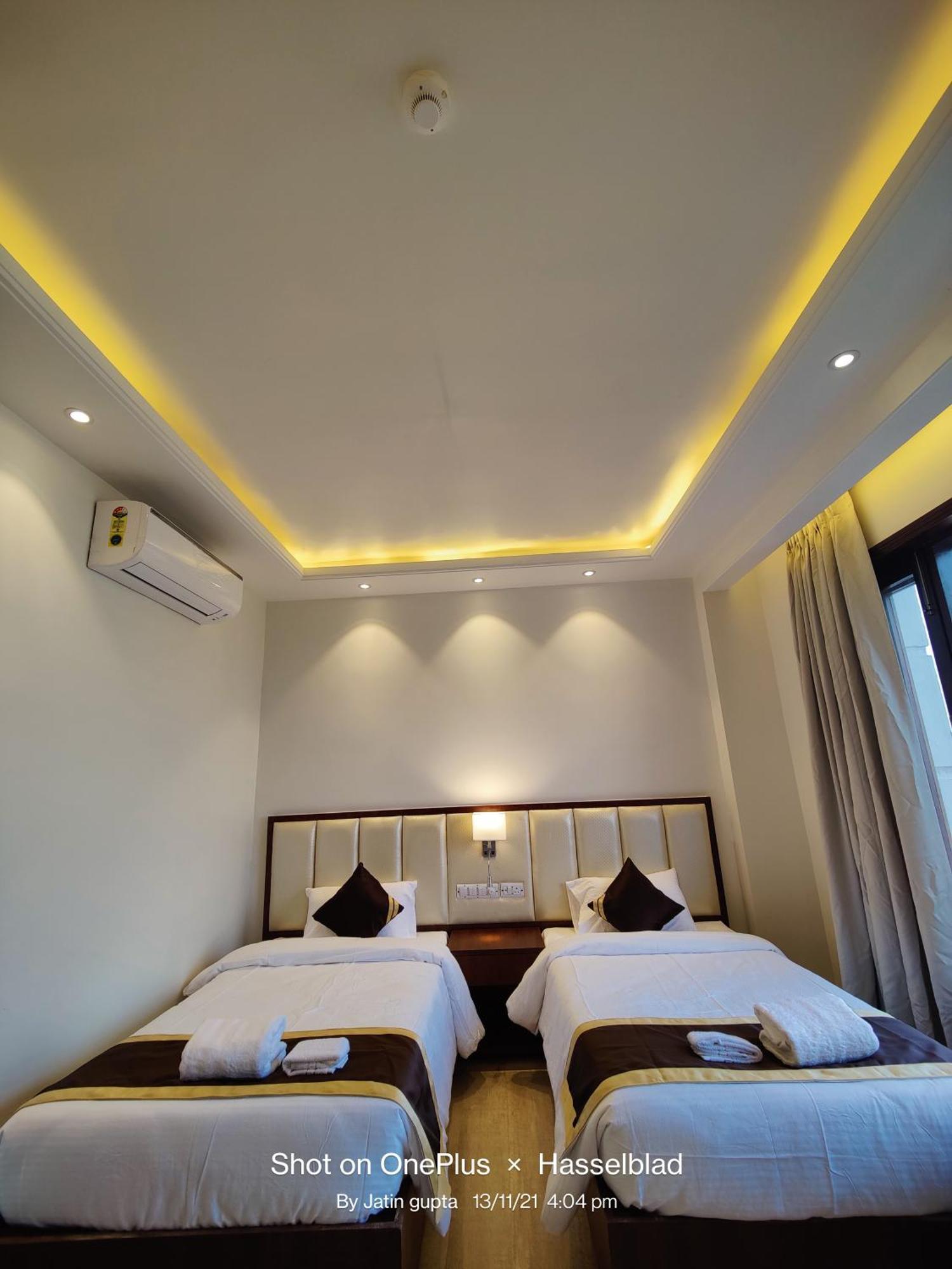 Mds Royal Resort Tulsipur ภายนอก รูปภาพ